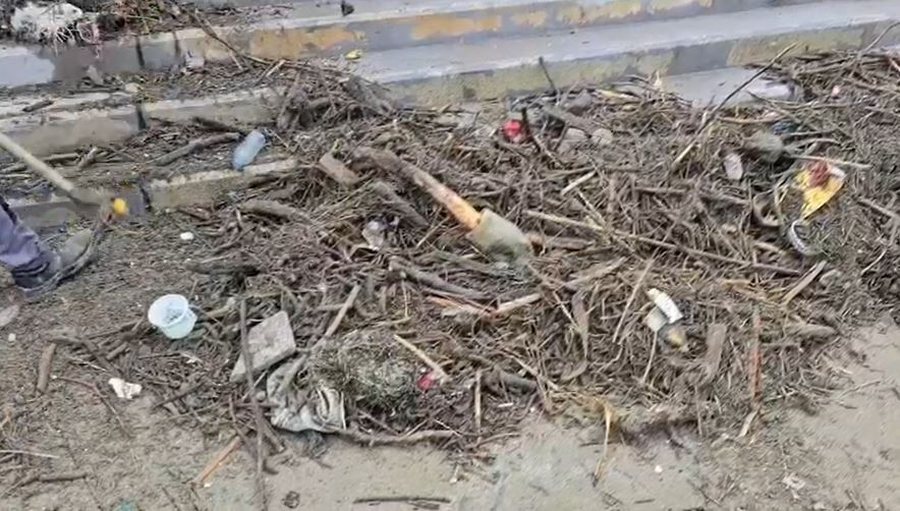 Ndotje masive në bregdetin e Vlorës