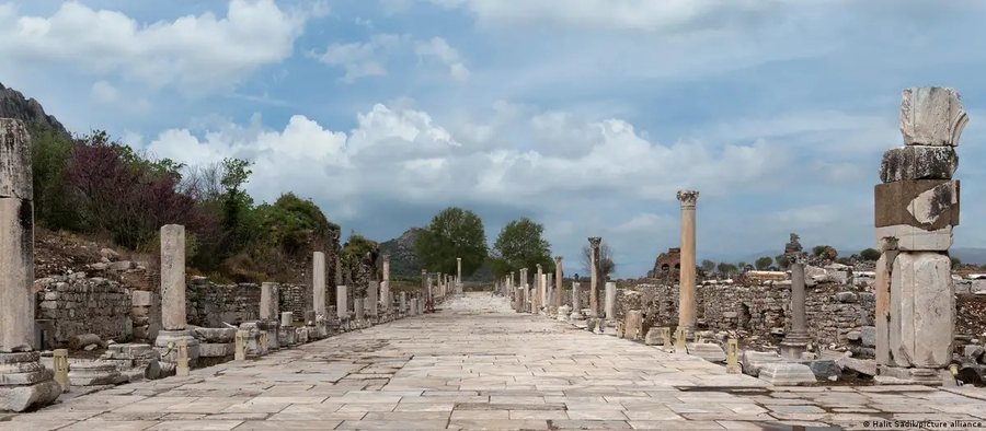 Harta digjitale rikthen në jetë rrugët e lashta romake