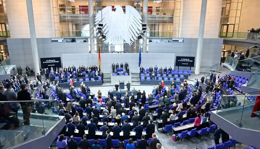 Parlamenti gjerman miraton buxhetin për vitin 2026, si ndahen paratë