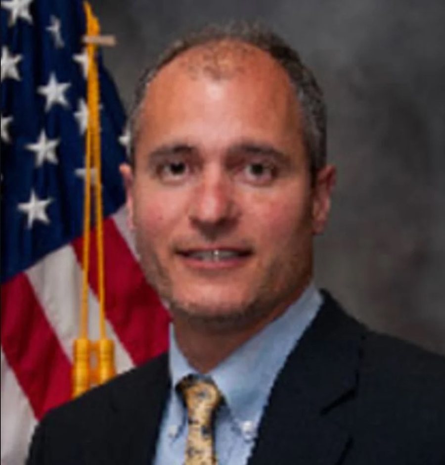 Ish-zyrtari i lartë i DEA-s akuzohet për bashkëpunim me kartelin