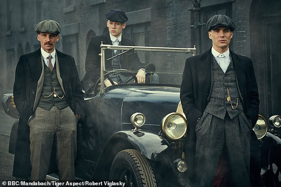 Visheshin si “Peaky Blinders”, Talibanët arrestojnë