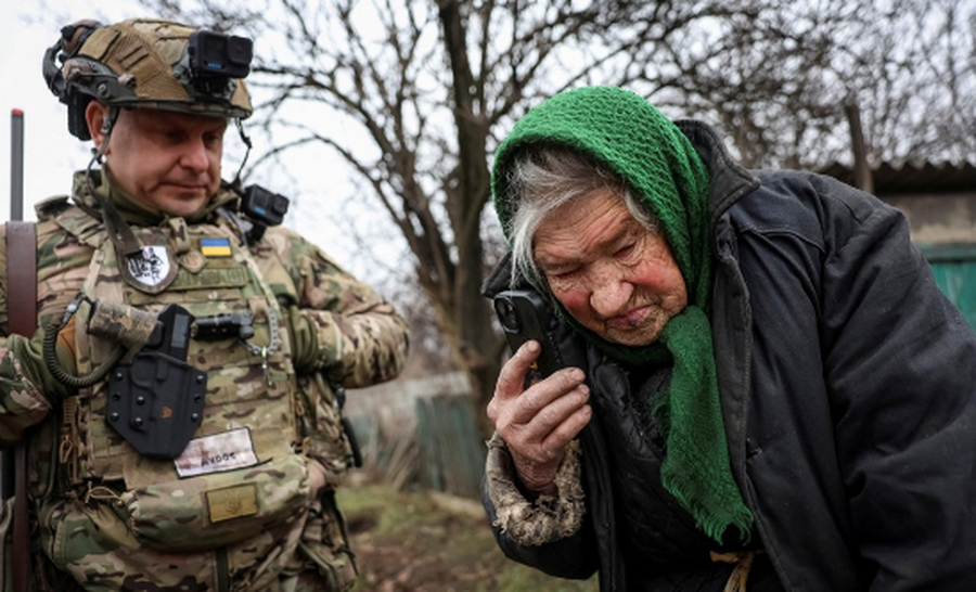 Bombardimet ruse, ukrainasit refuzojnë të largohen nga