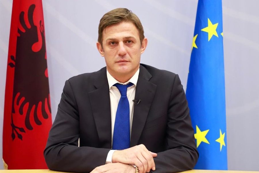 Rama liron nga detyra zëvendësministrin e Brendshëm Julian Hodaj