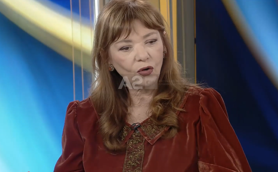 Vrasjet mes adoleshentëve, Malaj: Shoqëria indiferente, mësuesit