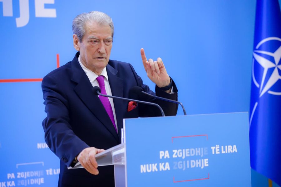 “Pakica nuk shantazhon dot shumicën”, Berisha i përgjigjet