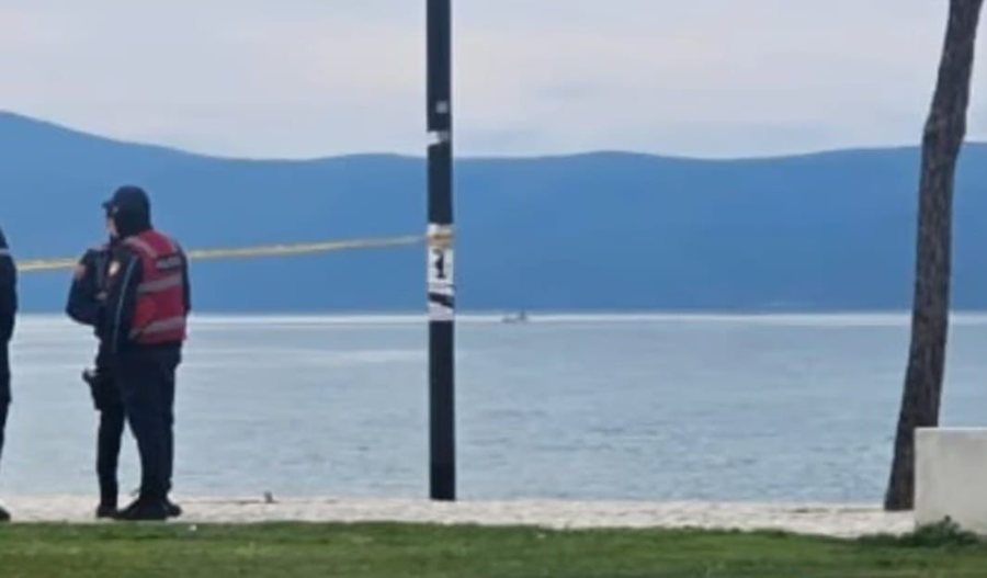 Gjendet i pajetë një person në Lungomare