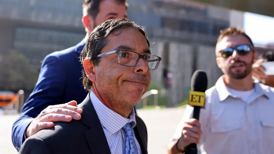 E tallnin n&euml; mesazhe, d&euml;nohet nj&euml; mjek i dyt&euml; p&euml;r