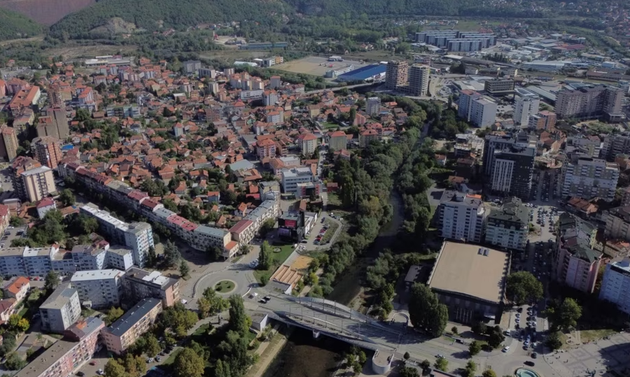 Kosov&euml;, hapet ura e re p&euml;r k&euml;mb&euml;sor&euml; mbi lumin