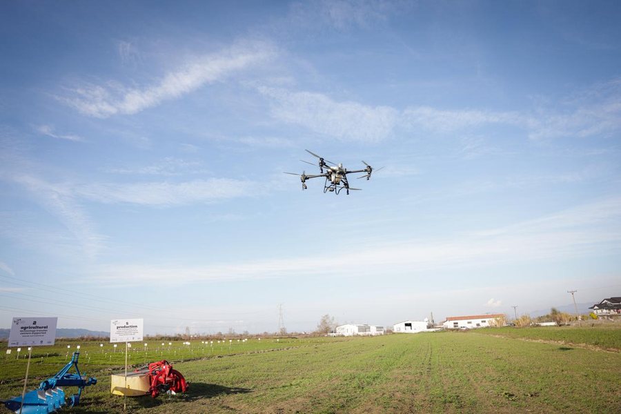 Ministri Salla prezanton për herë të parë dronin