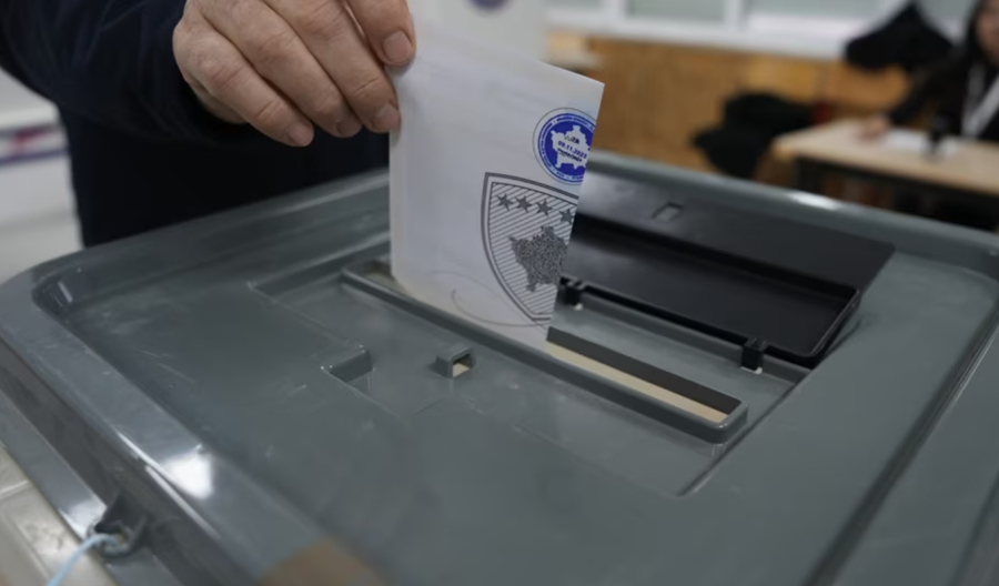 "28 kandidat&euml; p&euml;r deputet&euml; t&euml; p&euml;rfshir&euml;