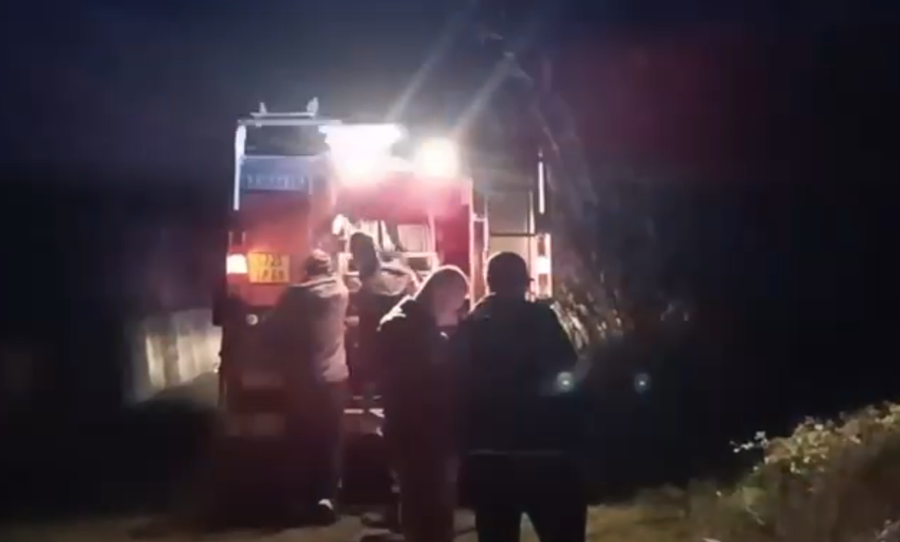 Shkrumbohet krejt&euml;sisht banesa n&euml; Fier, dyshohet p&euml;r zjarr