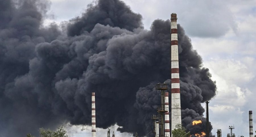 Zyrtarët ushtarakë të Kievit: Ukraina goditi terminalin e