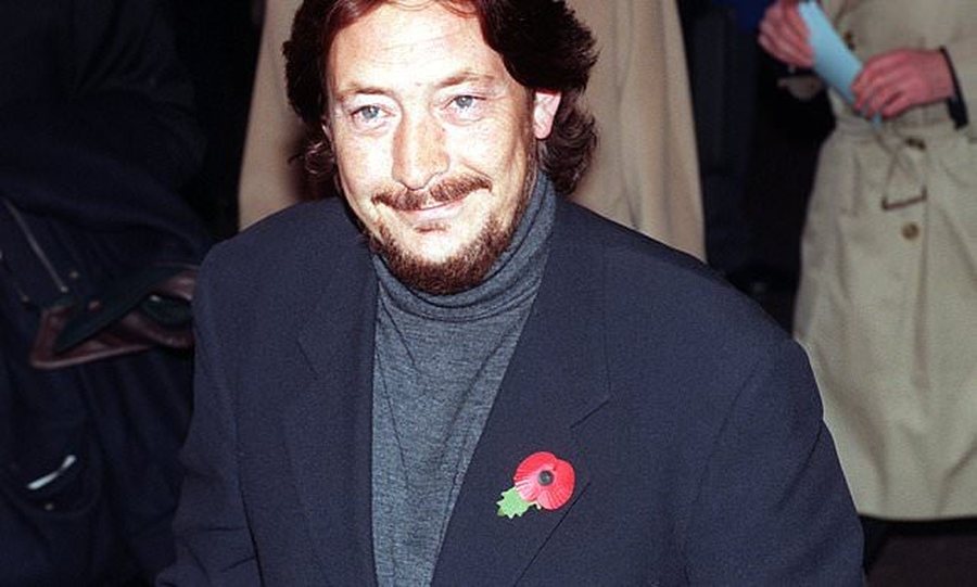 Ndahet nga jeta k&euml;ng&euml;tari i njohur