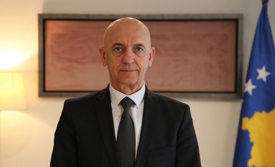 Kosov&euml;, Kelmendi lirohet nga posti i ushtruesit t&euml; detyr&euml;s