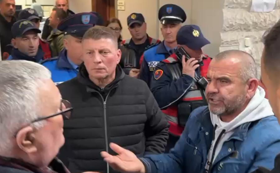 Miratohet buxheti i Vlor&euml;s, votohet edhe zhvendosja e stacionit t&euml;