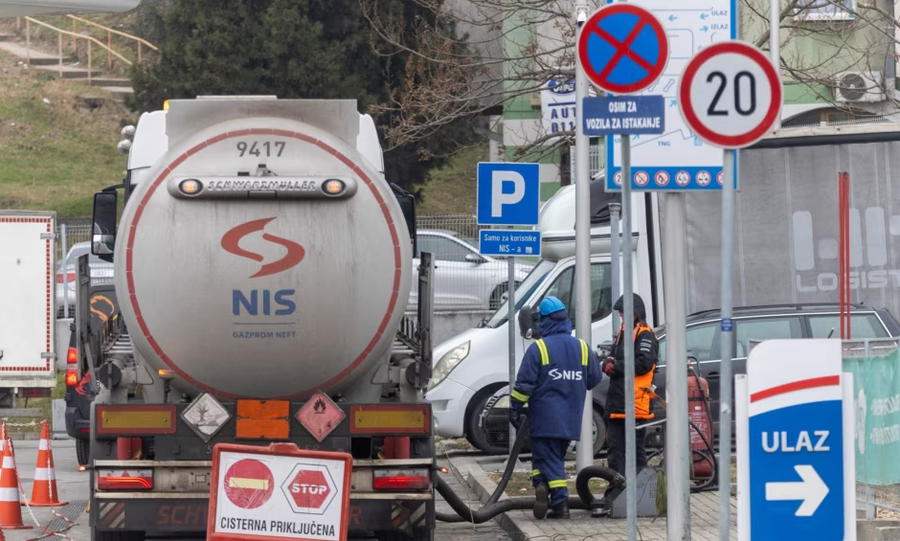 Vu&ccedil;i&ccedil; konfirmon bisedimet p&euml;r t&rsquo;ia shitur