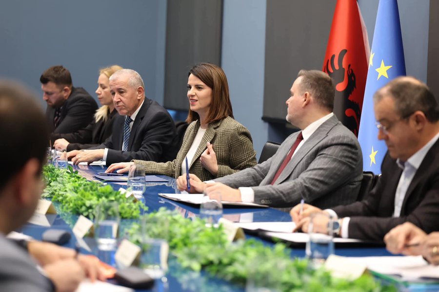 "Prefekti i qarkut&rdquo;, forcohet roli n&euml; mbrojtjen e territorit