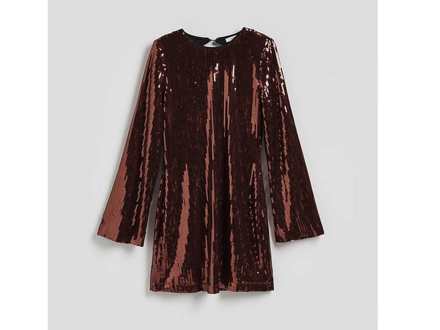 10 fustane t&euml; mrekulluesh&euml;m p&euml;r nat&euml;n e Vitit t&euml; Ri,