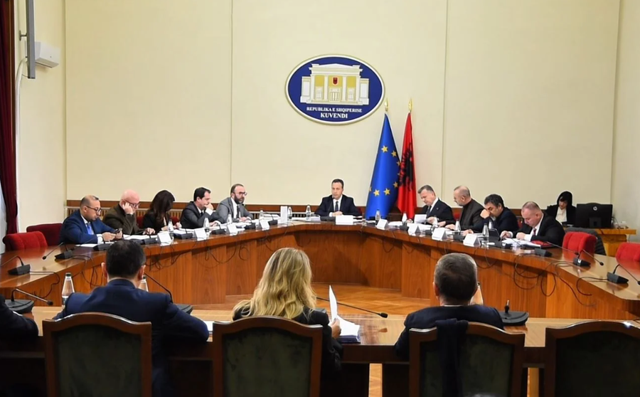 PD k&euml;rkon mbledhje urgjente p&euml;r Ballukun, i drejtohet Kryetarit