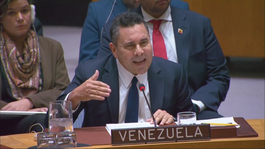 Reagon ashp&euml;r Rusia dhe Kina, Venezuela akuzon SHBA p&euml;r zhvatje pas