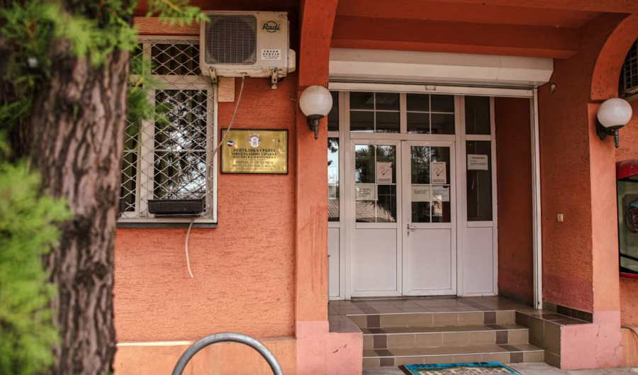 Tre dit&euml; para zgjedhjeve, Serbia hap vende t&euml; reja pune n&euml;