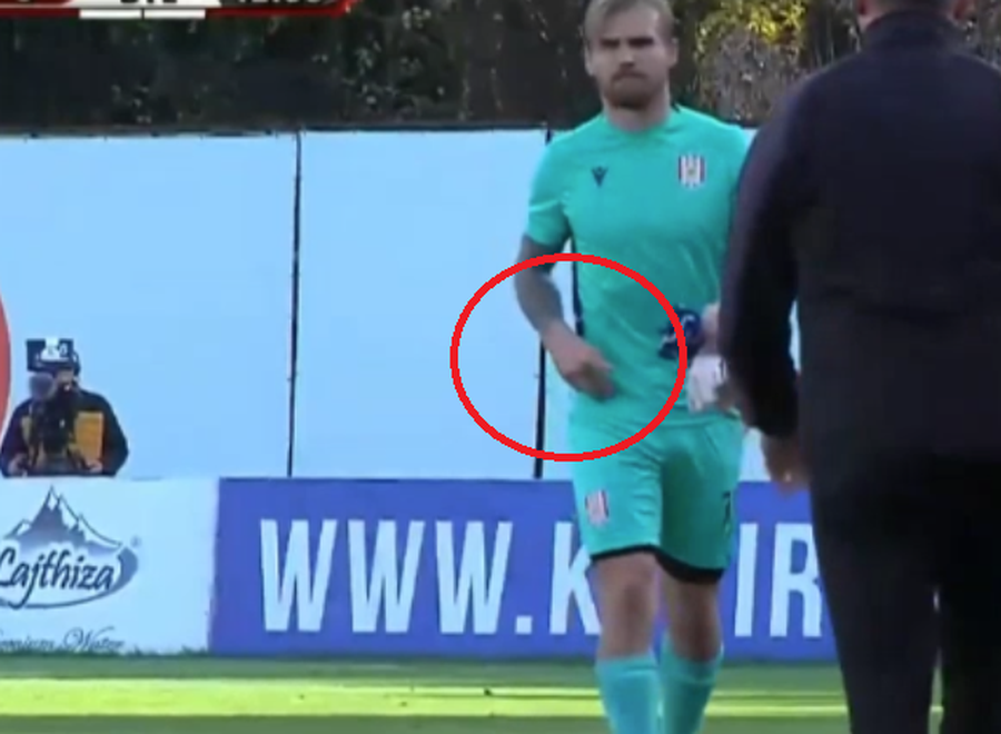 Portieri l&euml; ndeshjen n&euml; mes, &ccedil;far&euml; ndodhi n&euml; ndeshjen