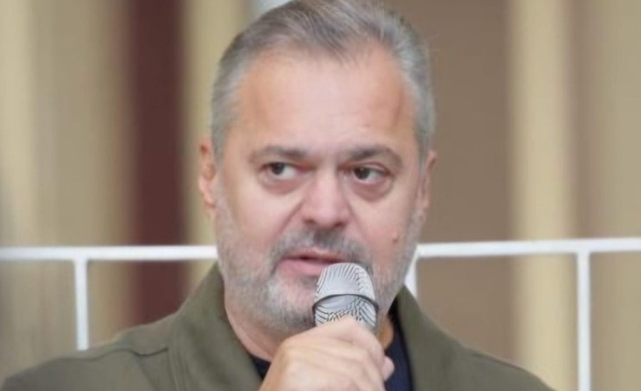 Ben Blushi: Si jan&euml; p&euml;rdorur fet&euml; nga burrat kund&euml;r grave