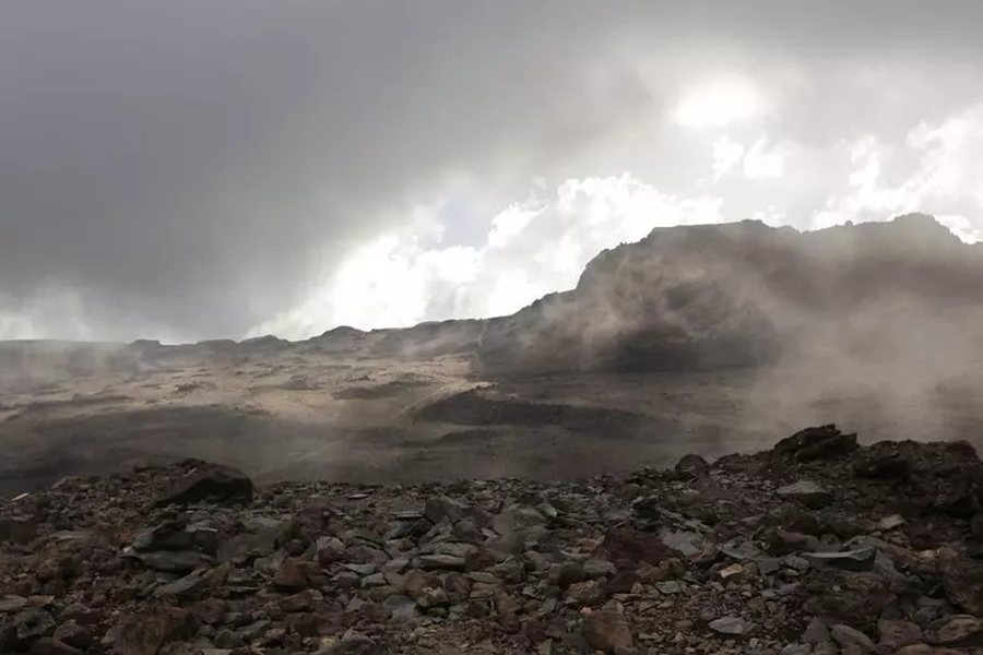 Rrëzohet helikopteri në malin Kilimanxharo, vriten 5 persona