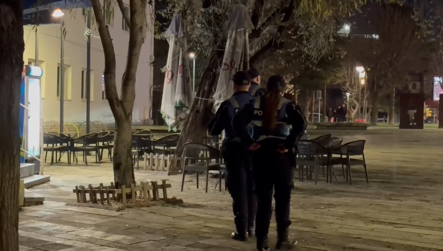 Dhunohet nj&euml; person n&euml; Kor&ccedil;&euml;, shoq&euml;rohen n&euml;