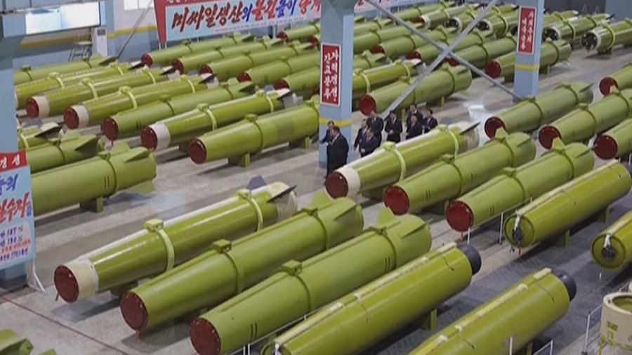 P&euml;r &ccedil;far&euml; p&euml;rgatitet Koreja komuniste? Kim Jong Un