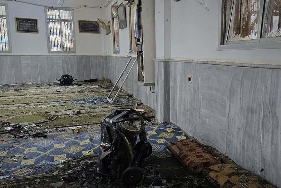 Sulm me bomb&euml; gjat&euml; lutjeve t&euml; s&euml; premtes n&euml; nj&euml;