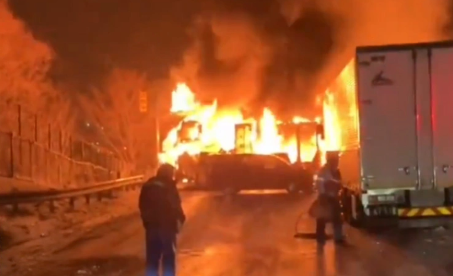 Aksident &lsquo;zinxhir&rsquo; n&euml; Japoni, p&euml;rplasen 50 makina,