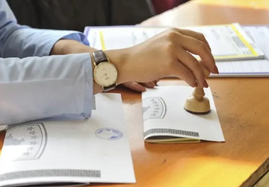 100 prokuror&euml; n&euml; terren p&euml;r mbrojtjen e vot&euml;s s&euml;