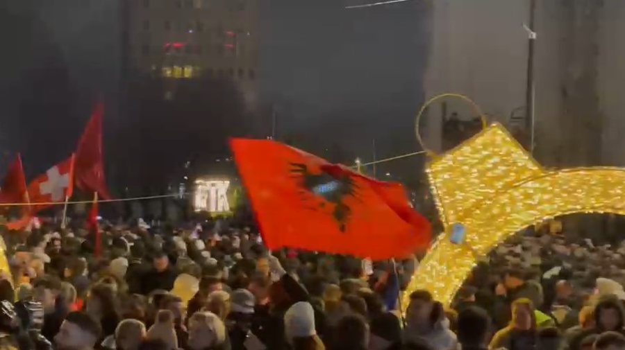 Viti i Ri vjen m&euml; her&euml;t p&euml;r Vet&euml;vendosjen, fest&euml; me