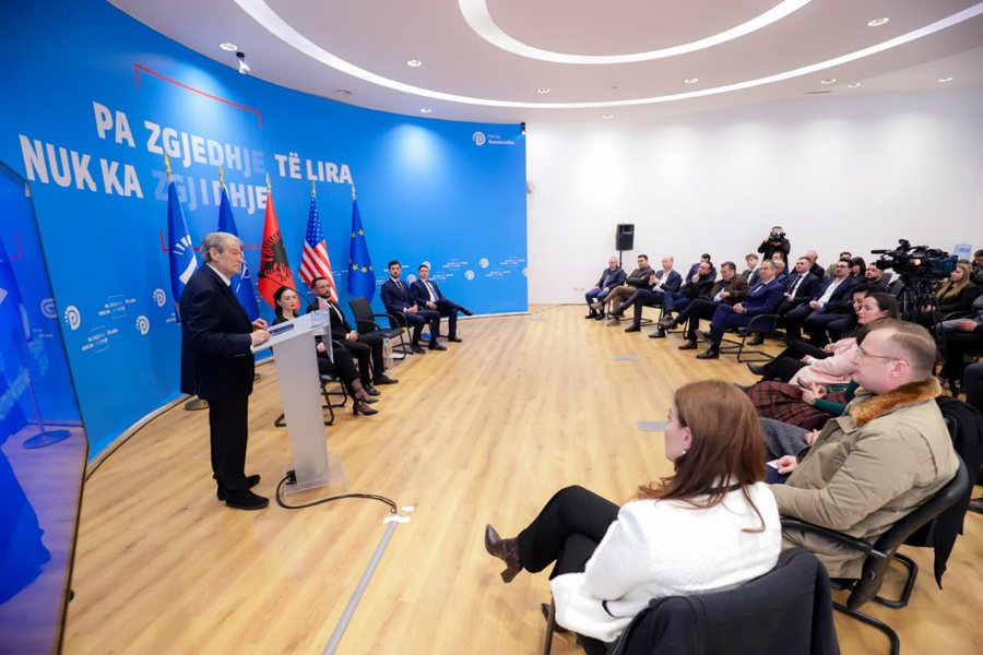 Berisha: Nuk ka forc&euml; n&euml; bot&euml; q&euml; e mban n&euml; pushtet Edi