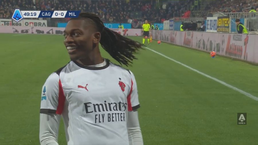 Milani fiton me Cagliarin dhe merr p&euml;rkoh&euml;sisht kreun