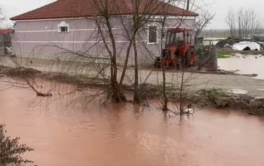Situat&euml; e r&euml;nd&euml; nga p&euml;rmbytjet n&euml; Shamoll t&euml;