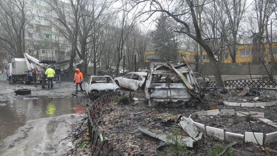 1 milion njer&euml;z pa uj&euml; dhe drita, Rusia nuk ndal sulmet ndaj