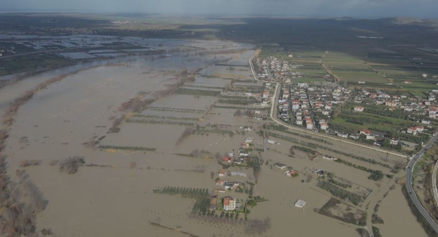 P&euml;rmbytjet n&euml; Shqip&euml;ri, ambasada e SHBA paralajm&euml;ron