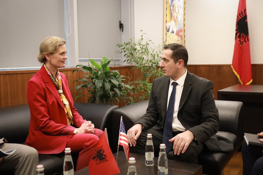 &ldquo;T&euml; bashkuar n&euml; luft&euml;n kund&euml;r krimit&rdquo;, e