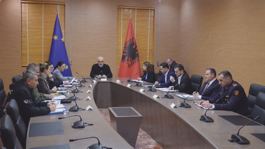 Prioritetet e 2026, Rama &ldquo;retreat&rdquo; me ministrat n&euml; vil&euml;n e