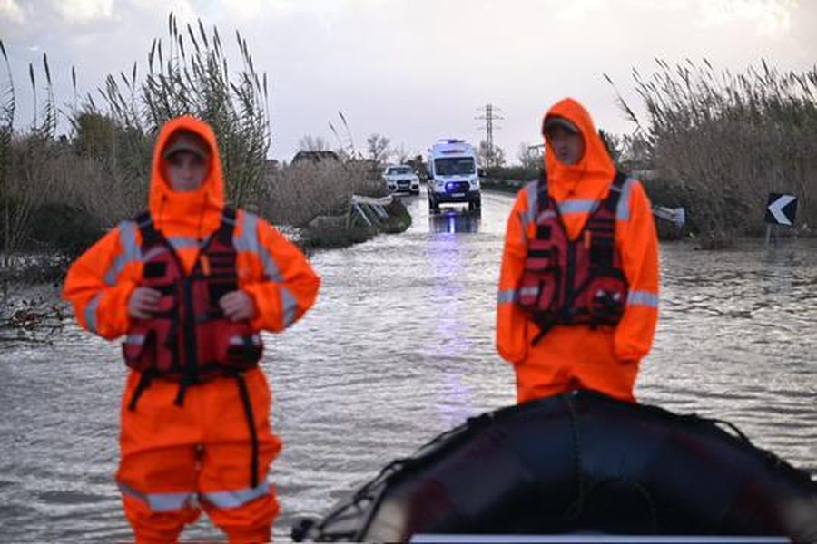 Situata nga përmbytjet, Ministria e Mbrotjes: Mbi 155 efektivë në