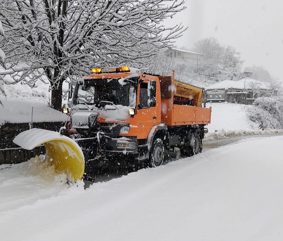 Nga pastrimi i rrugëve te ndihma ndaj banorëve, Rama ndan foto nga