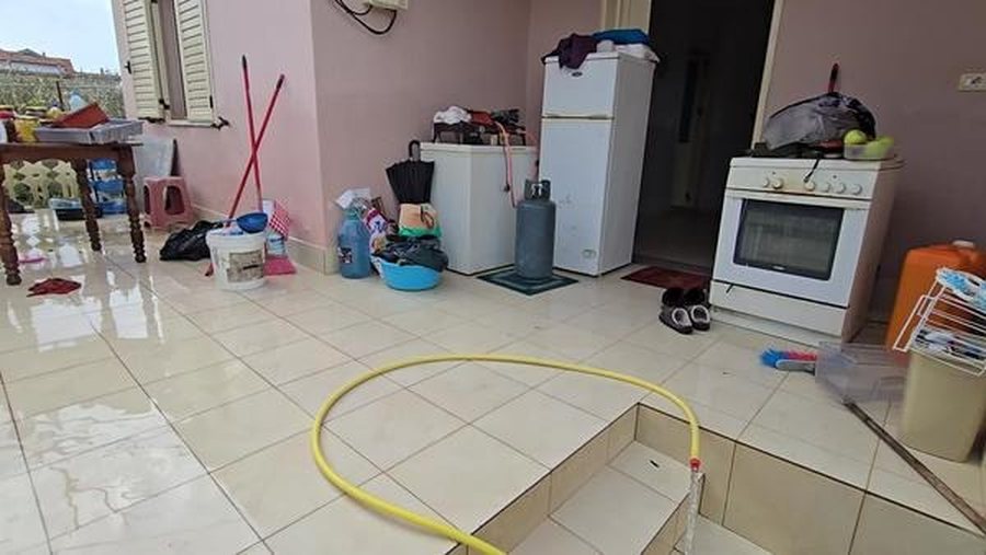 P&euml;rmbytje t&euml; m&euml;dha n&euml; vend, uji largohet nga banesat,