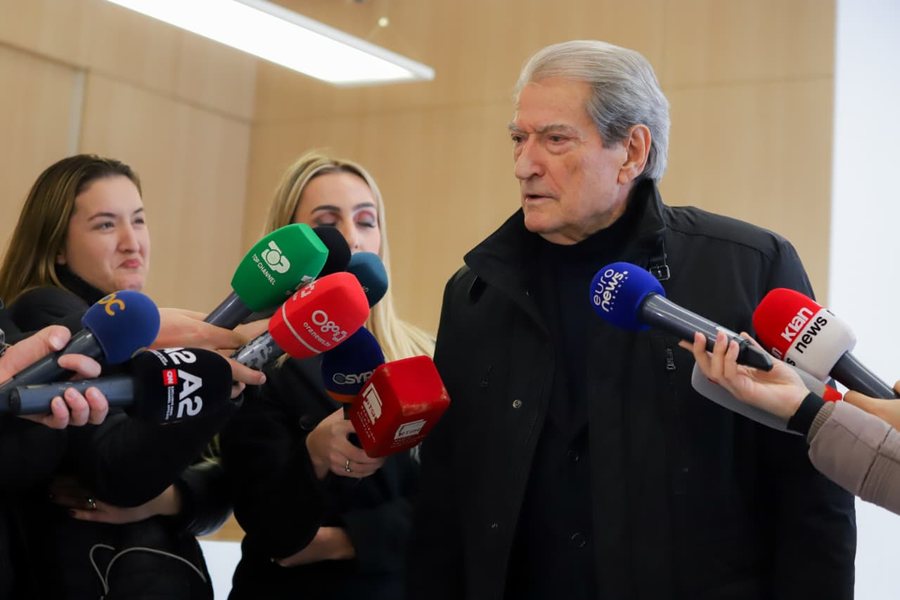 Protesta e 24 janarit, Berisha: Nuk marrim pushtet me dhun&euml;, k&euml;rkohet