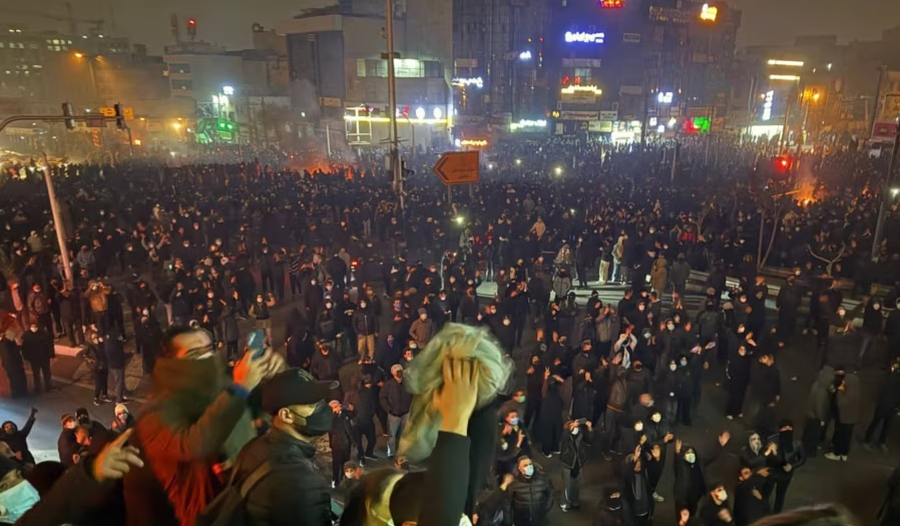 "Fillimi i nj&euml; momenti revolucionar" p&euml;r Iranin