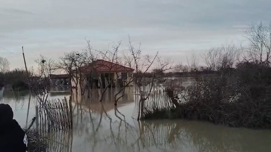 Prurjet e Semanit p&euml;rmbytin tokat bujq&euml;sore