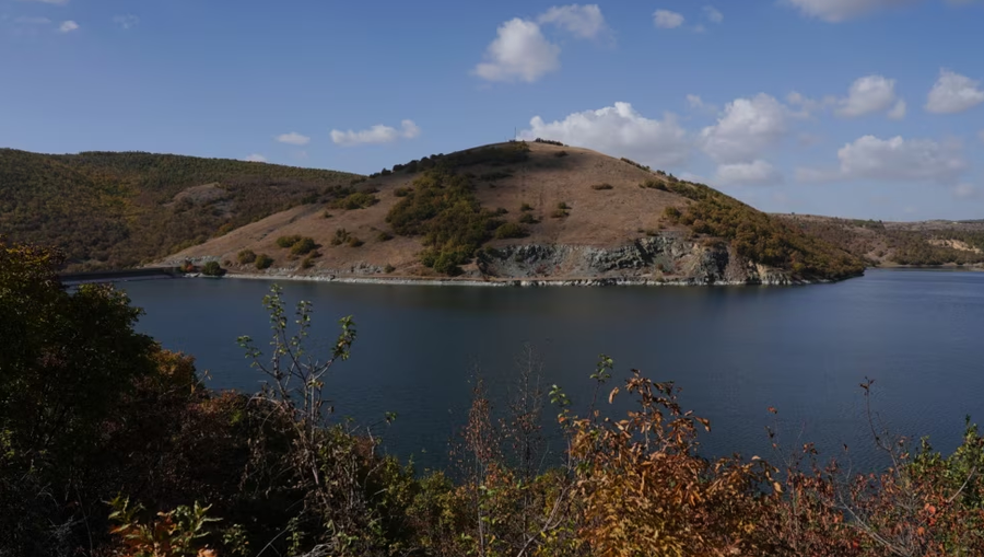 Kosovë, IKSHPK këshillon që uji i liqenit të Badocit të