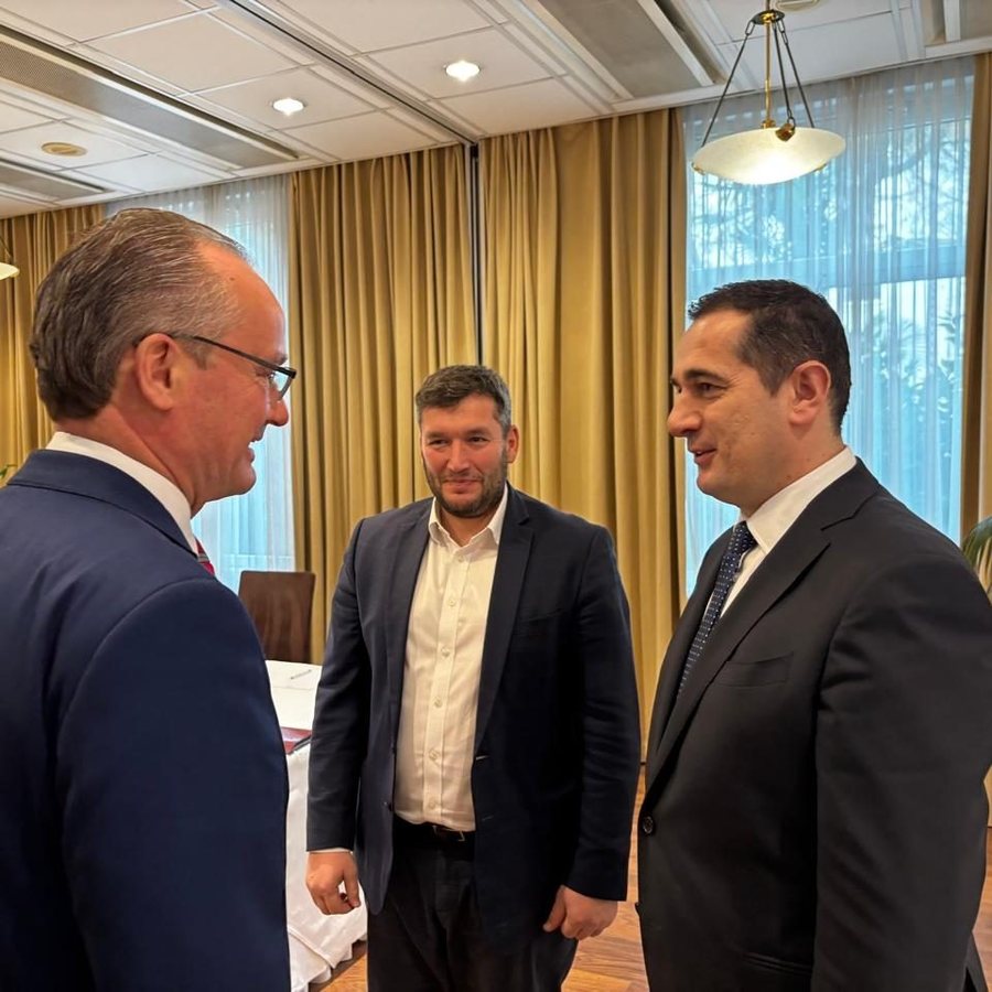 “Shqipëria në një moment vendimtar”, ministri gjerman