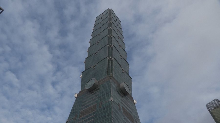 Pa litarë e pa frikë, amerikani ngjit kullën 508 metra të